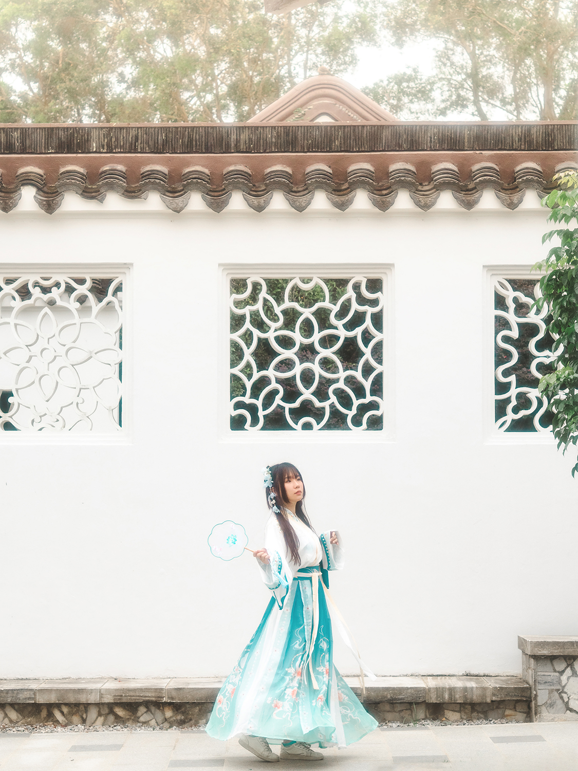 Hanfu photoshoot at Chinese Garden, Singapore.
