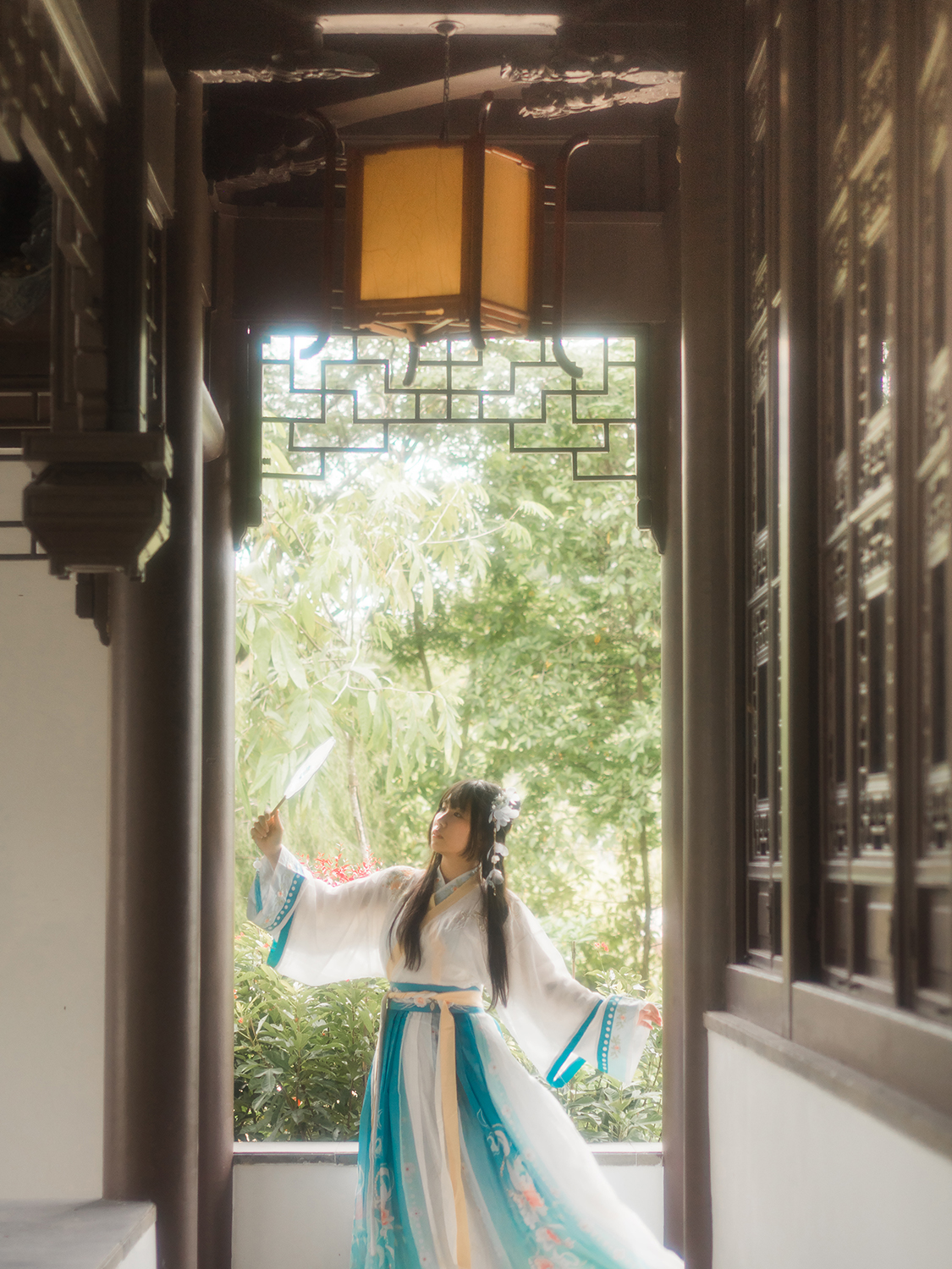 Hanfu photoshoot at Chinese Garden, Singapore.