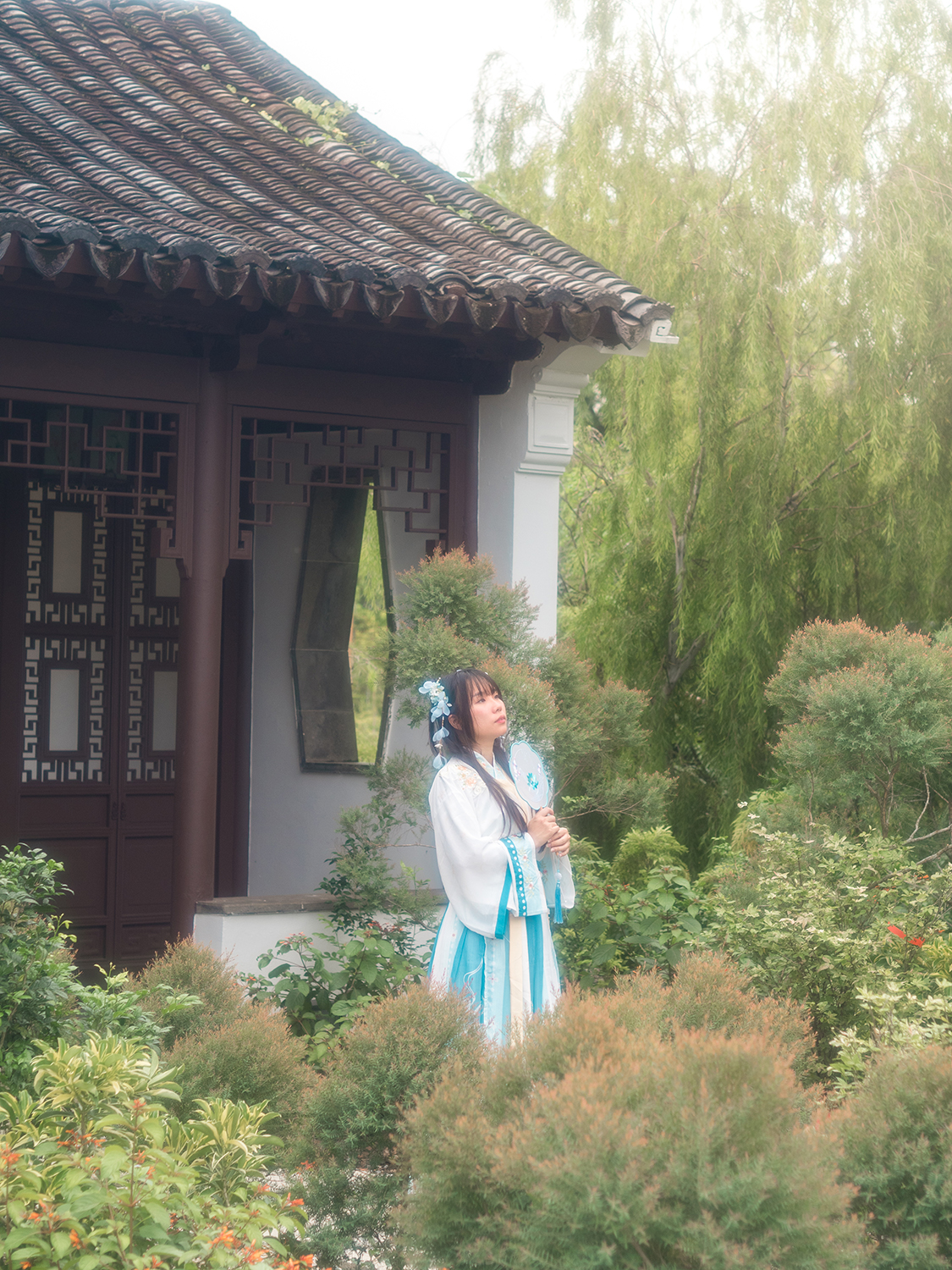 Hanfu photoshoot at Chinese Garden, Singapore.