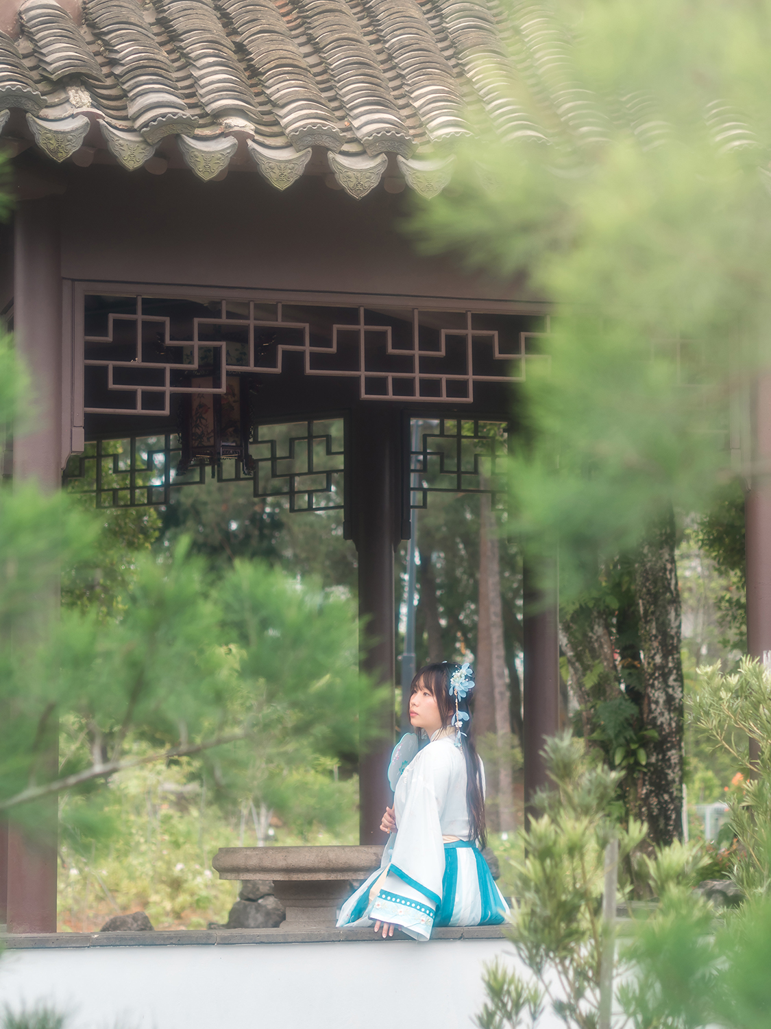 Hanfu photoshoot at Chinese Garden, Singapore.