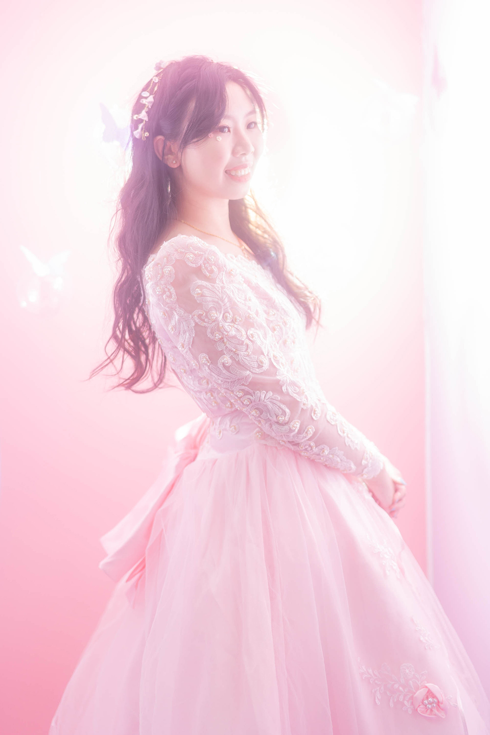 Whimsical birthday studio photography in Singapore.
